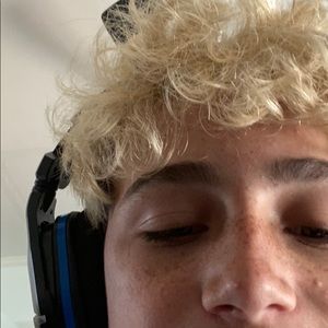 Meet your Posher, Henry